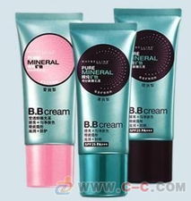 卡姿蘭、魅可、雅芳、美寶蓮化妝品3折批發(fā)解析 機(jī)遇、風(fēng)險(xiǎn)與注意事項(xiàng)